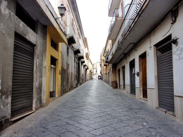 吉弗尼山谷皮亚纳图片下载