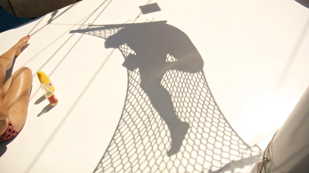 吊床的影子图片下载