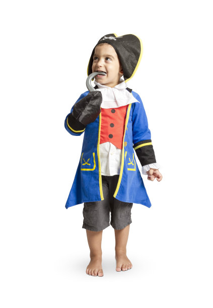 装扮成海盗的男孩图片下载