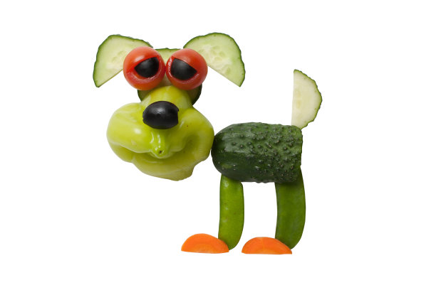 绿色蔬菜做的老狗图片下载