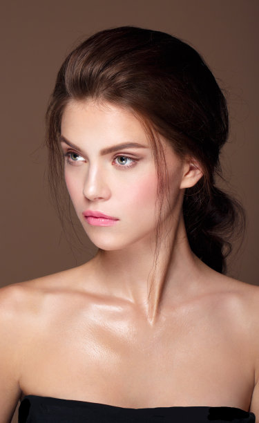 年轻美女的肖像图片下载