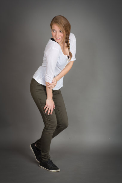 女孩摆姿势-时尚图片下载