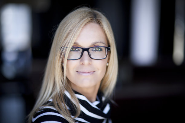 女性图片素材ID：130466026