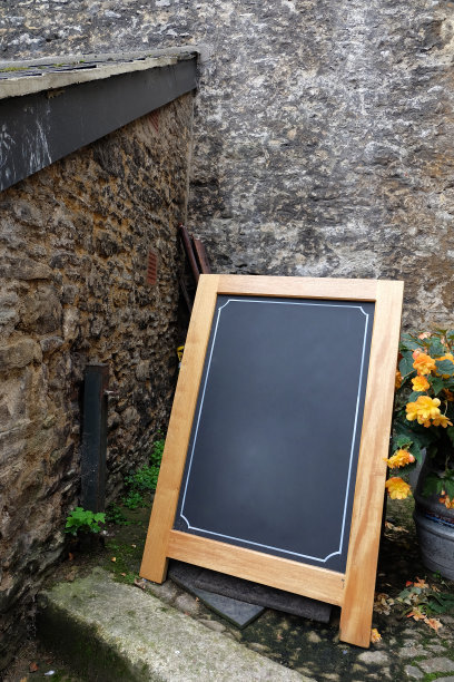 空空白框架木黑板画架图片下载