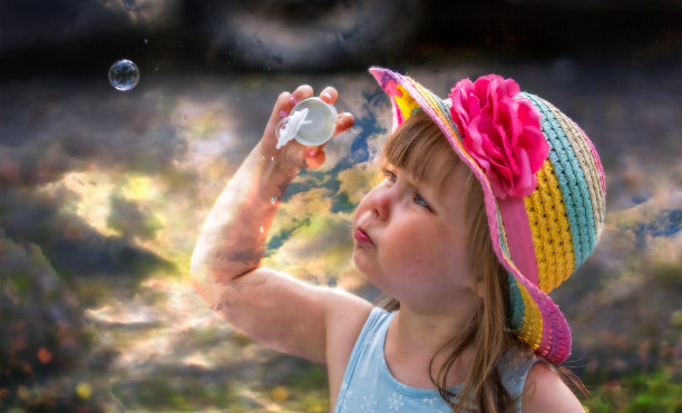 仙境小女孩图片下载