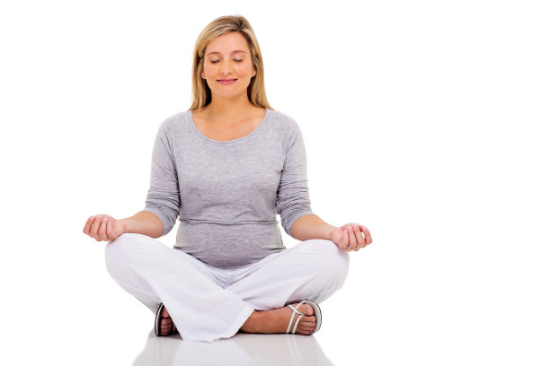 平静的孕妇冥想图片下载