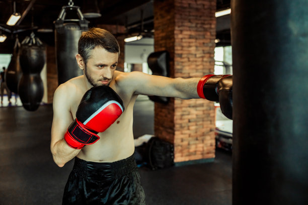 现代搏击俱乐部图片下载