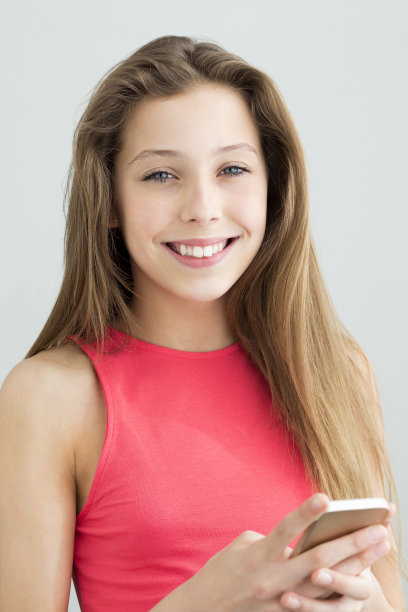 青少年使用智能手机图片下载