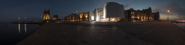 斯特拉松德夜间全景图图片下载