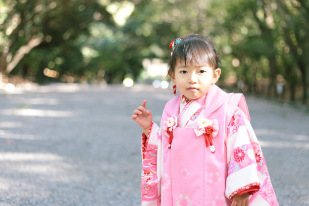 和服的女孩图片下载