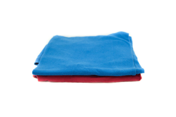 白色背景的t恤图片下载