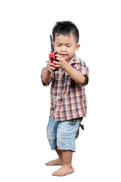 可爱的2岁，亚洲儿童玩对讲机图片下载