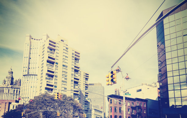 交叉处理垃圾摇滚风格的照片在纽约的街道。图片下载