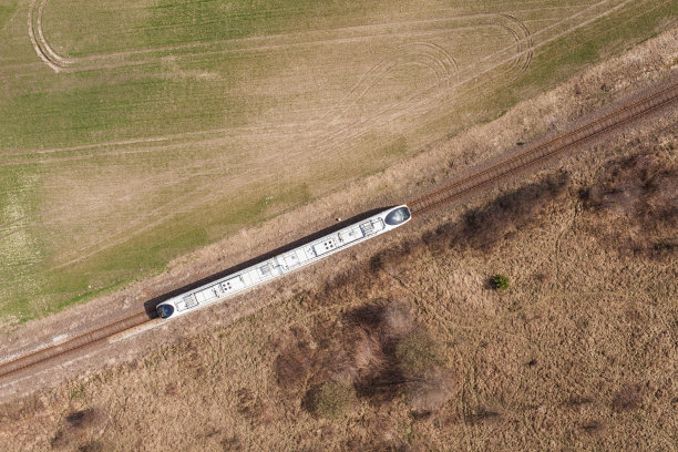 铁路轨道鸟瞰图图片下载