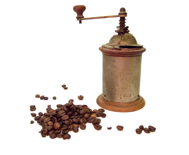 旧咖啡研磨机。孤立。图片下载