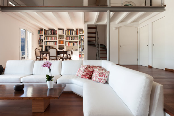 阁楼的起居室图片下载