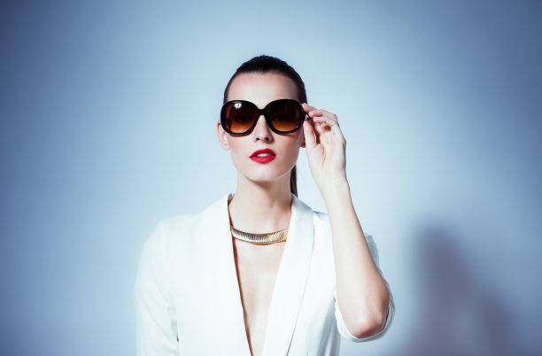 时尚的姿势图片下载