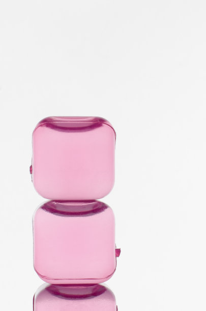 彩色的冰块图片下载