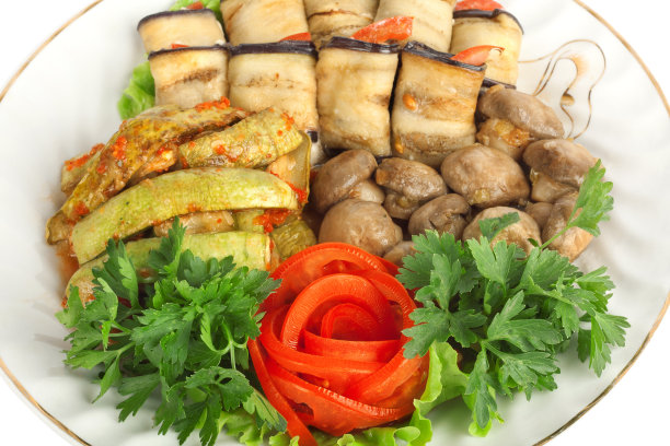 西葫芦，茄子，蘑菇，西红柿和欧芹图片下载