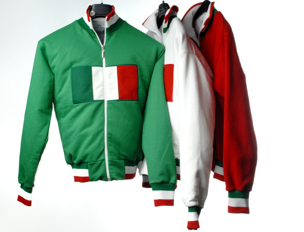 衣服在风中飘动图片下载