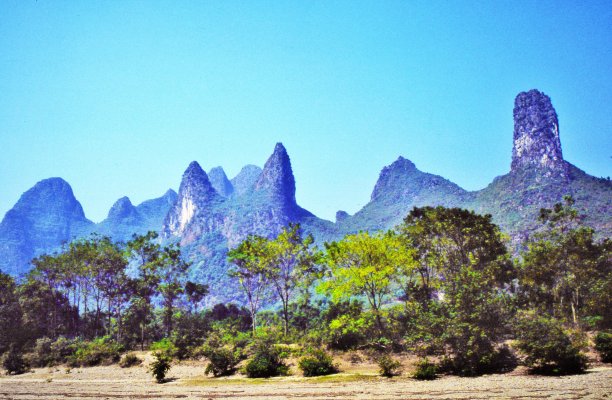 漓江游船，山顶图片下载