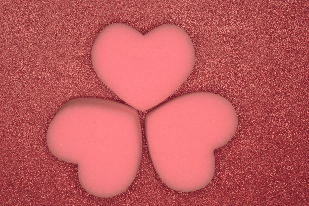 苍白色的心图片下载