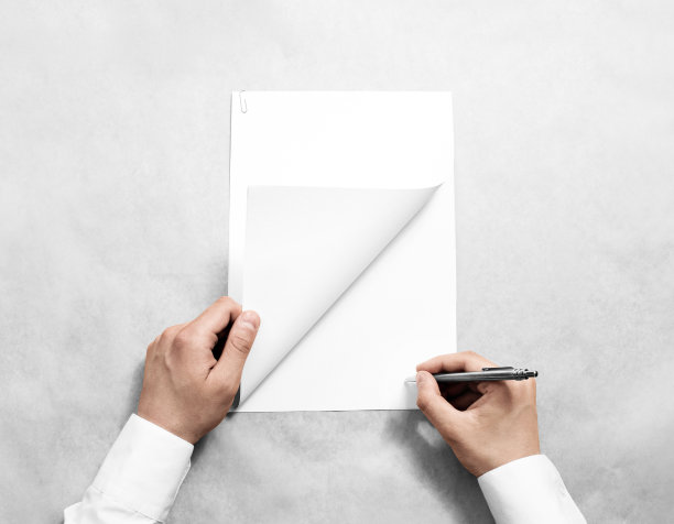 手握空白协议模型和签署它。图片下载