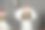 男孩和女孩戴着圣诞老人帽。躲躲猫。圣诞节的时间。图片下载