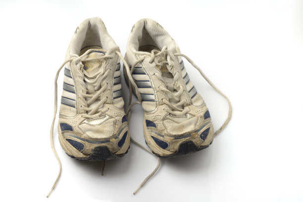 旧的运动鞋素材图片