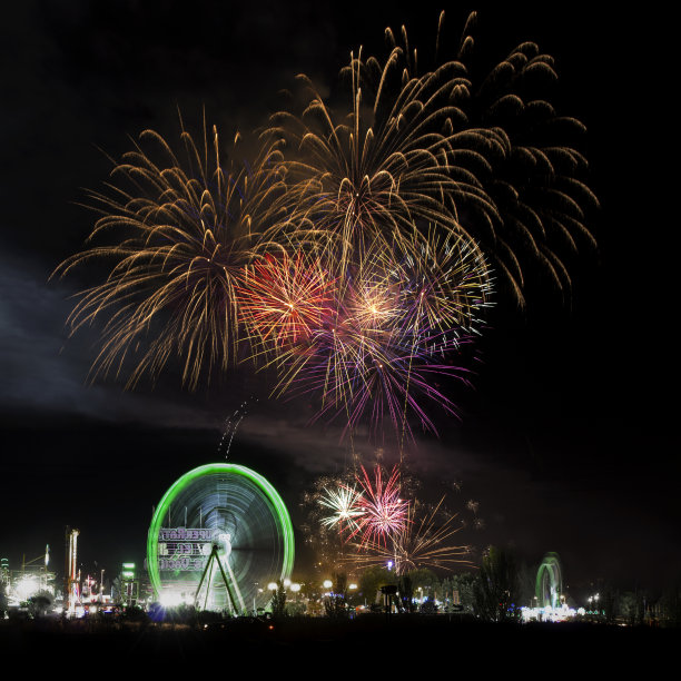 瓦拉多利德烟花图片下载