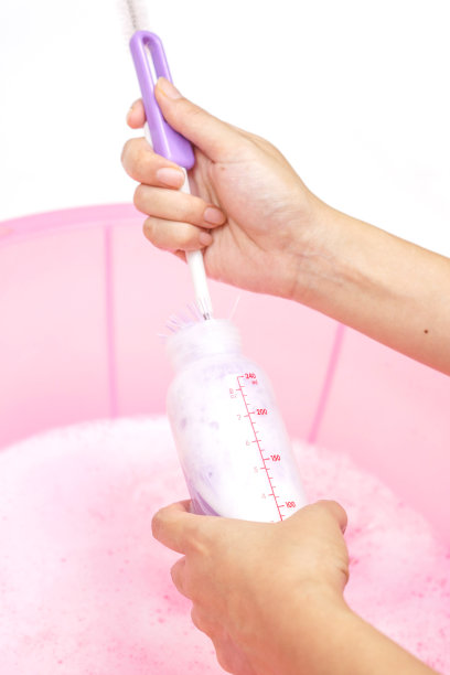 清洁婴儿奶瓶图片下载