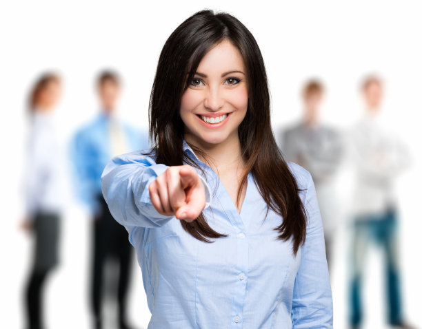 微笑着指着你的女人图片下载