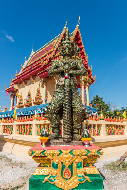 翡翠佛寺的巨大雕像图片下载