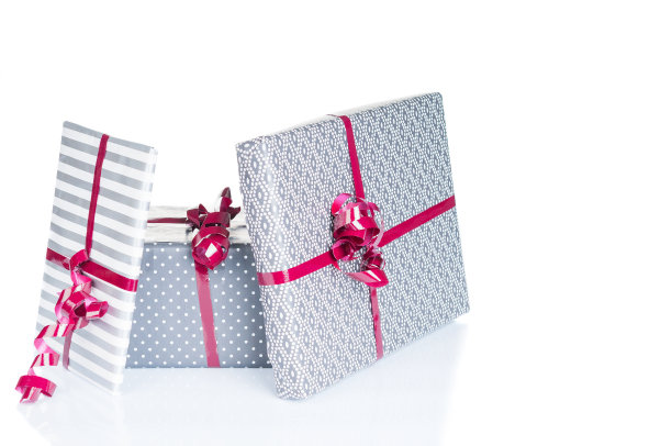 白色背景的礼品盒图片下载