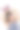 女人举起双手，像涂了颜料的犄角图片下载