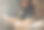 十几岁的学生在家学习图片下载