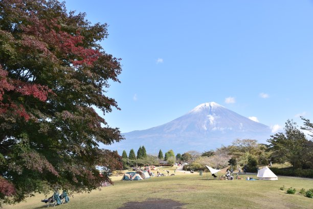 富士山和湖泊图片下载