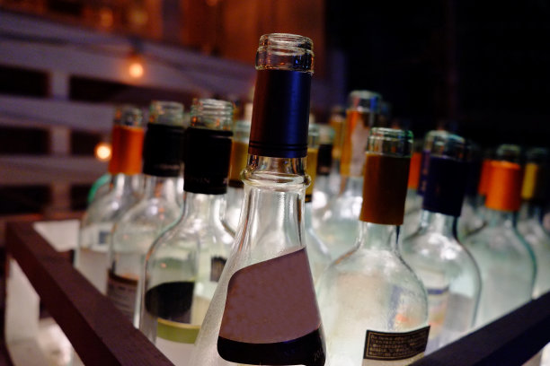 空酒瓶图片下载