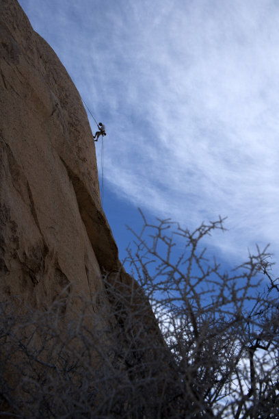约书亚树国家公园的滑翔伞图片下载
