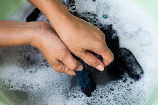 洗衣服的图片素材ID：131495074