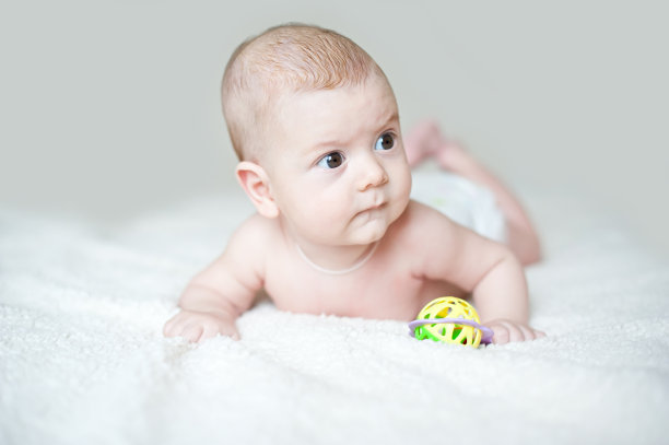 笑的婴儿图片下载