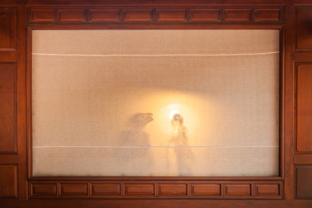 剧院里的皮影偶图片下载