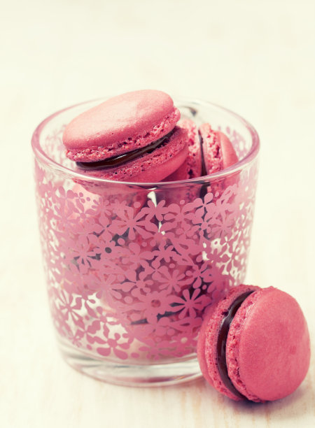 粉色巧克力奶油马卡龙(调色)图片下载