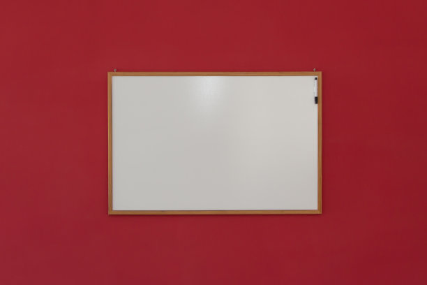 红墙上的白板图片下载