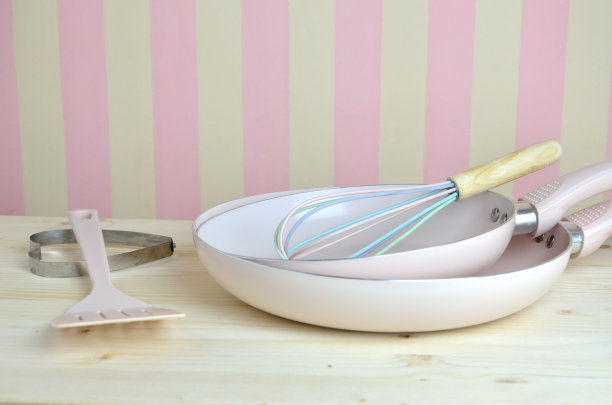 粉色磨损锅图片下载