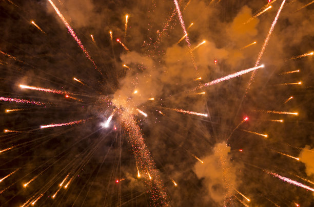 五彩缤纷的烟火素材图片