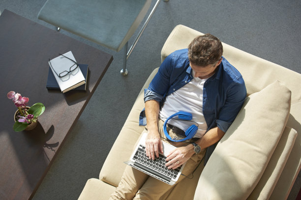 人的笔记本电脑图片下载