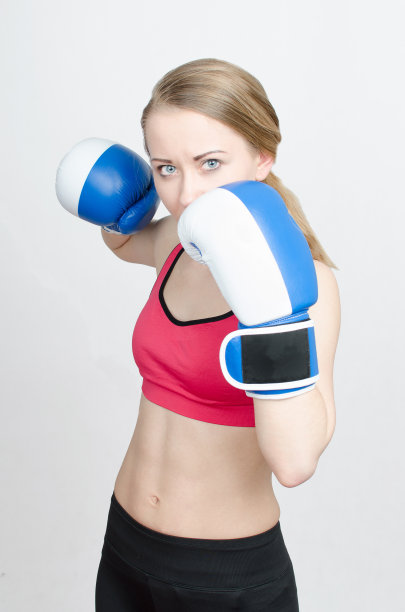 健身女性健身箱图片下载