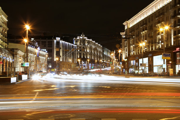 俄罗斯莫斯科市中心的车辆交通图片下载