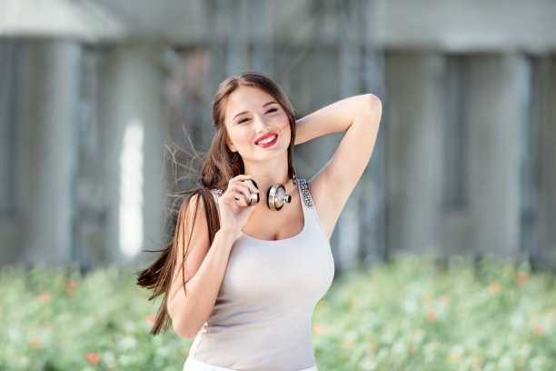 在风里。图片下载